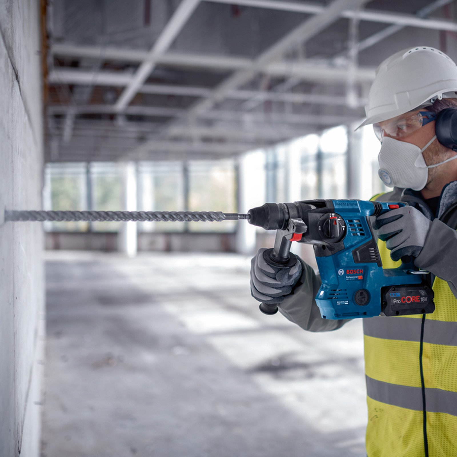 Bosch Akku-Bohrhammer GBH 18V-28 C / 2x 8,0 Ah ProCORE + Ladegerät in L-Boxx 238