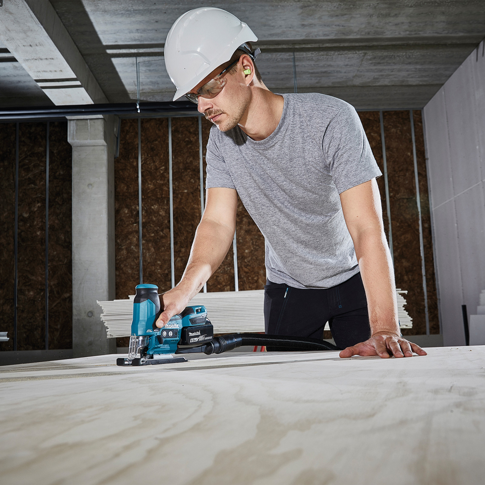 Makita DJV185RF1J Akku-Pendelhubstichsäge 18V / 1x 3,0 Ah Akku + Ladegerät im MAKPAC