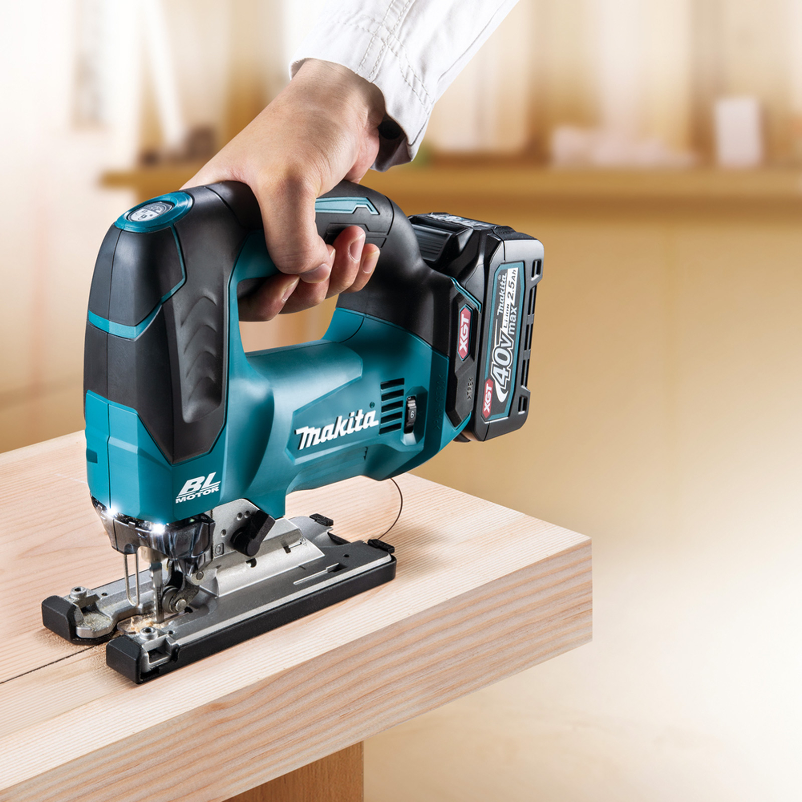 Makita Akku-Pendelhubstichsäge 40V max. Solo - JV002GZ