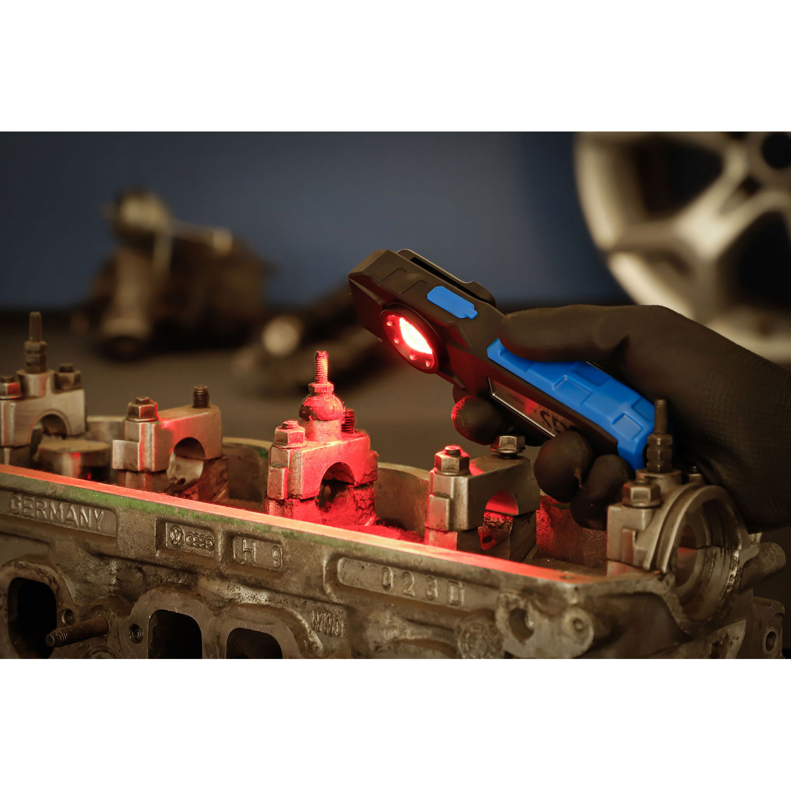 BGS COB-LED-Werkstattleuchte mit Magnet und Haken klappbar - 70051