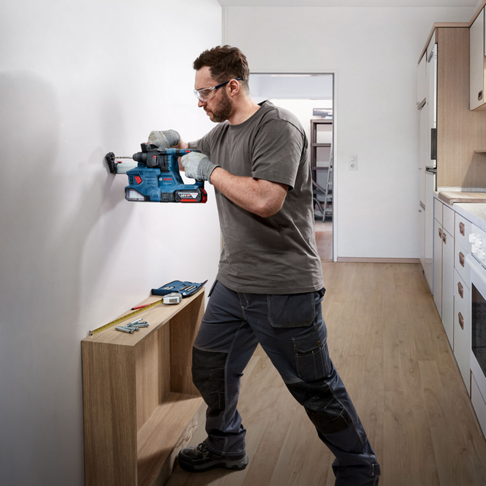 Bosch Akku-Bohrhammer mit SDS plus GBH 18V-22 solo