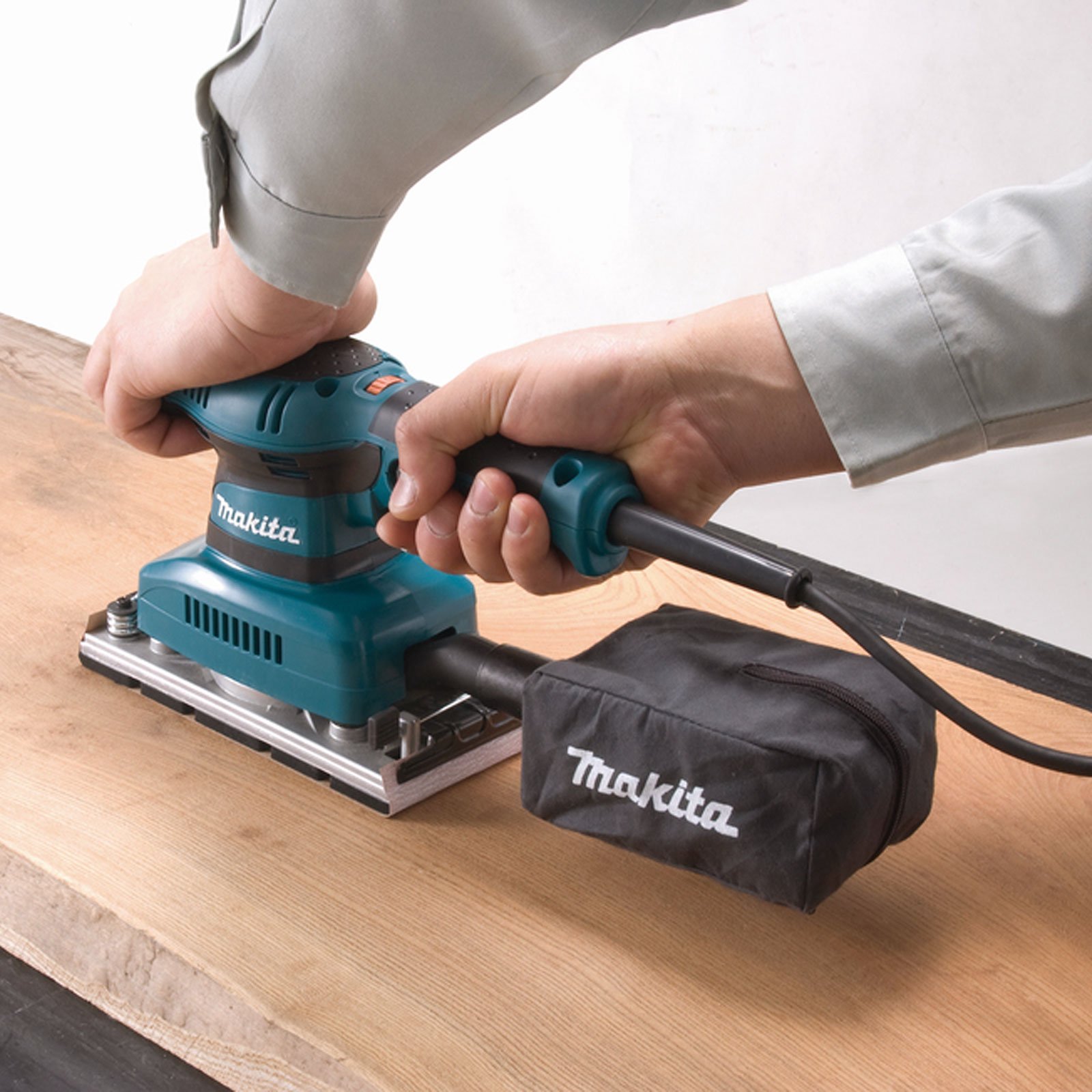 Makita BO3711J Schwingschleifer 190 W im MAKPAC