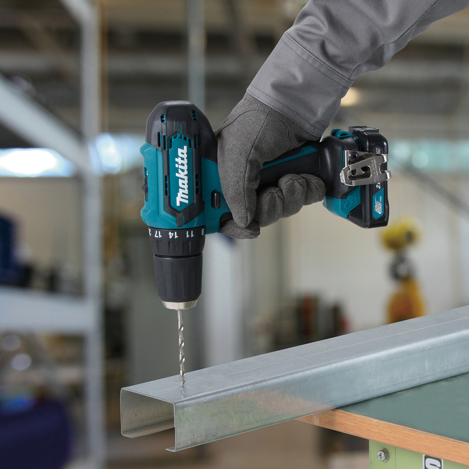 makita_df333dz_anwendungsbild_2_1