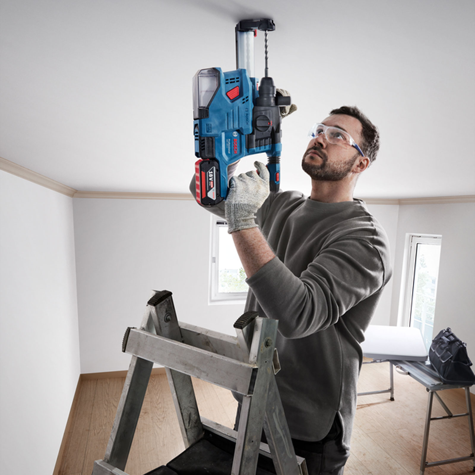 Bosch Akku-Bohrhammer mit SDS plus GBH 18V-22 solo