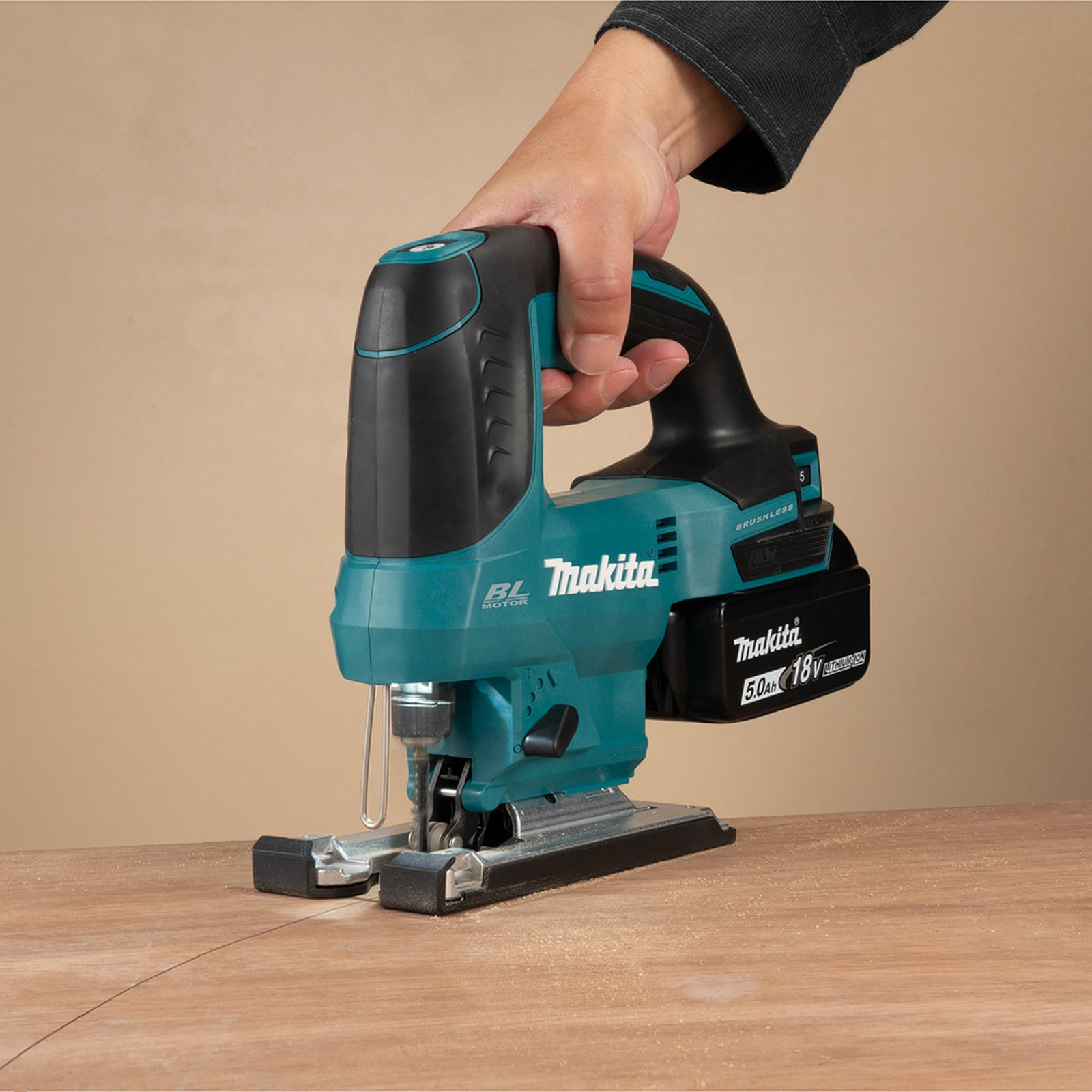 Makita DJV184RTJ Akku-Pendelhubstichsäge / 2x 5,0 Ah im Makpac