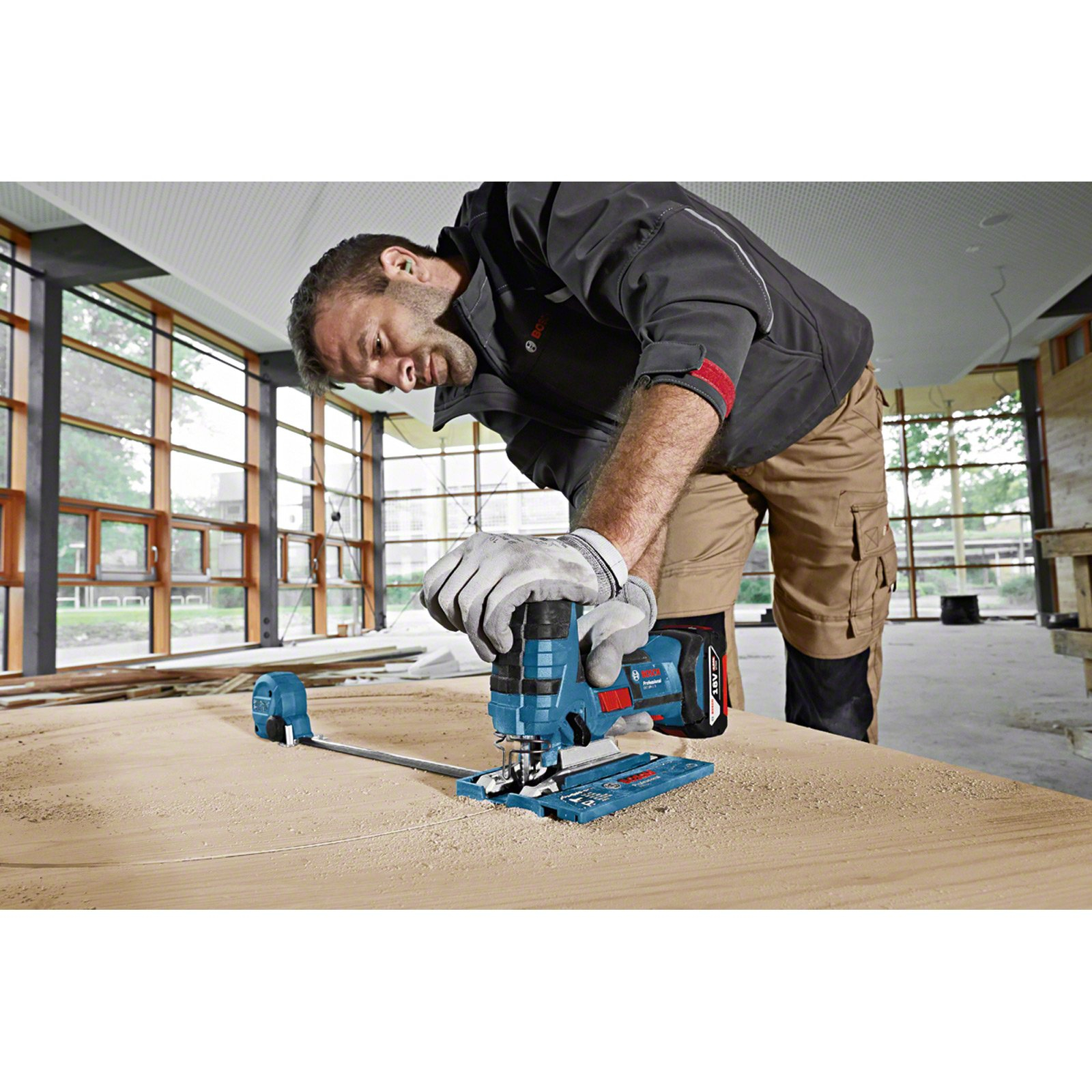 Bosch Akku-Stichsäge GST 18V-LI S / 2x 4,0 Ah ProCORE18V Akku + Ladegerät in L-Boxx