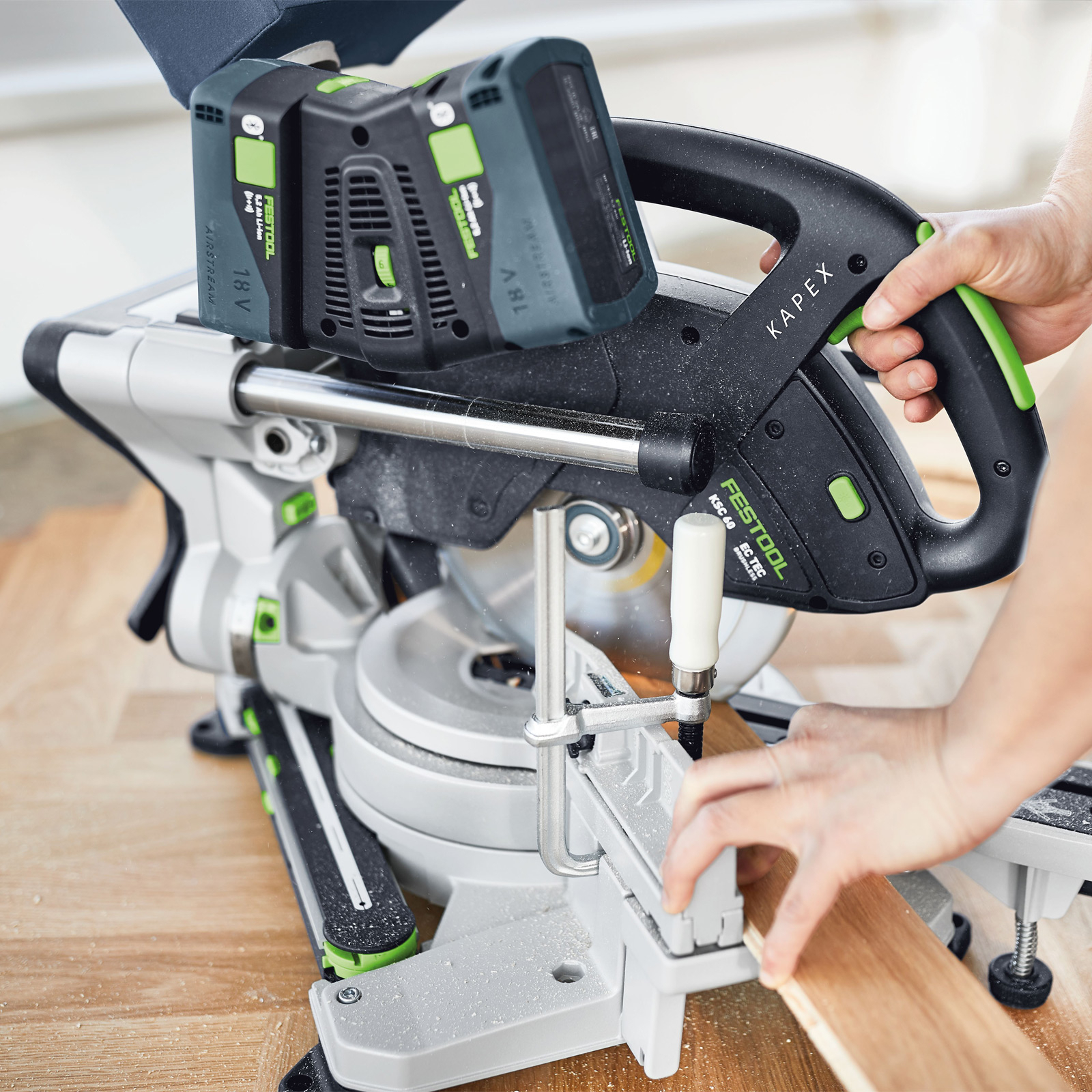 Festool Akku-Kapp-Zugsäge KAPEX KSC 60 EB 5,0 I-Plus / 2x 5,0 Ah Akku + Ladegerät - 577954