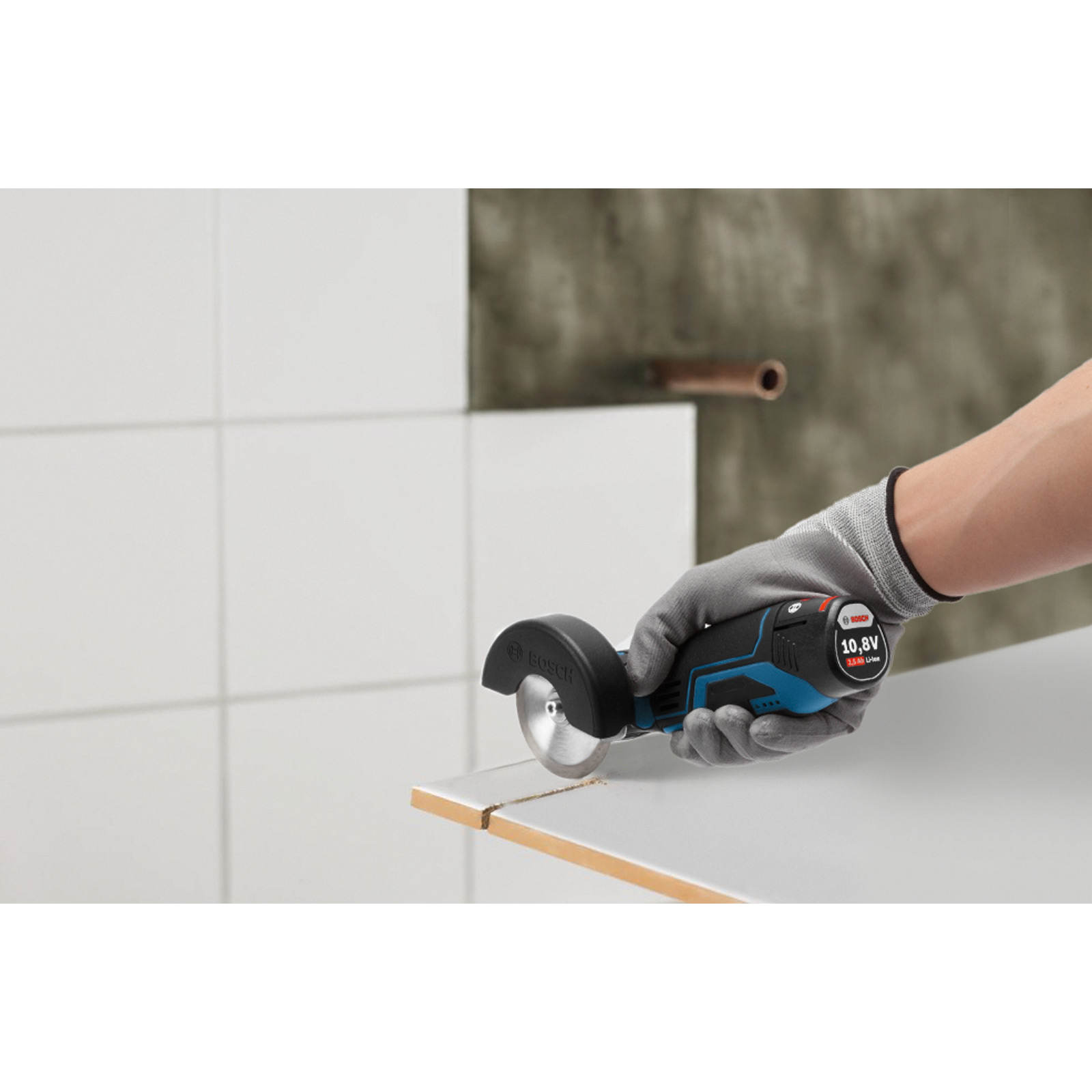 Bosch Akku-Winkelschleifer GWS 12V-76 Ø 76 mm / 2x 2,0 Ah Akku + Ladegerät