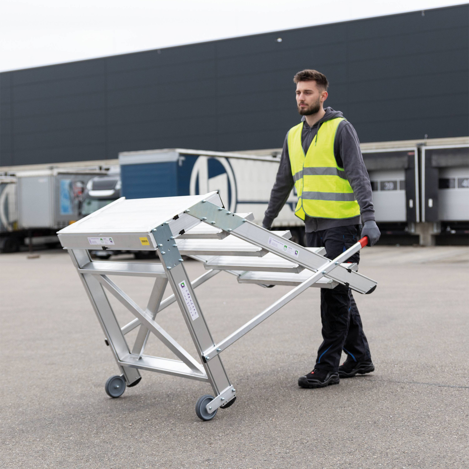 Günzburger Steigtechnik Arbeitspodest fahrbar Stufenbreite 0,8 m Aluminium geriffelt 5 Stufen - 050018