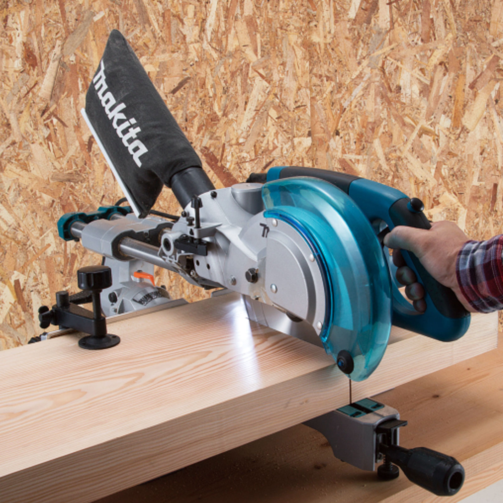 Makita LS0815FLN Kapp- und Gehrungssäge 216 mm 1.400 W